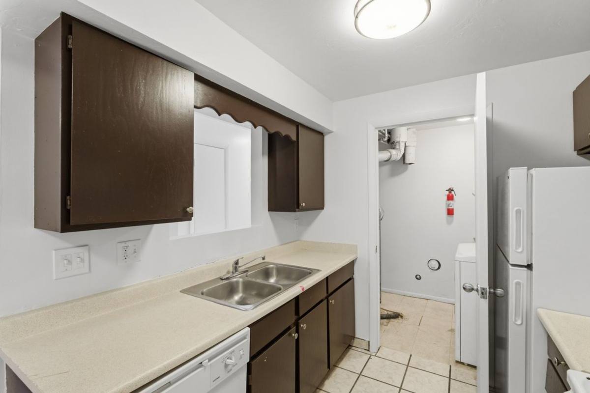 Apartment for rent at 4080 S 300 E, Salt Lake City, UT 84107