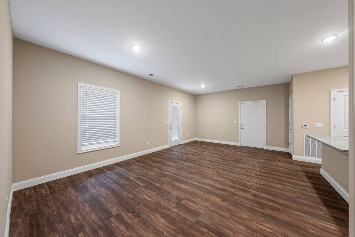Apartment for rent at 965 W Madison St, Franklin, KY 42134