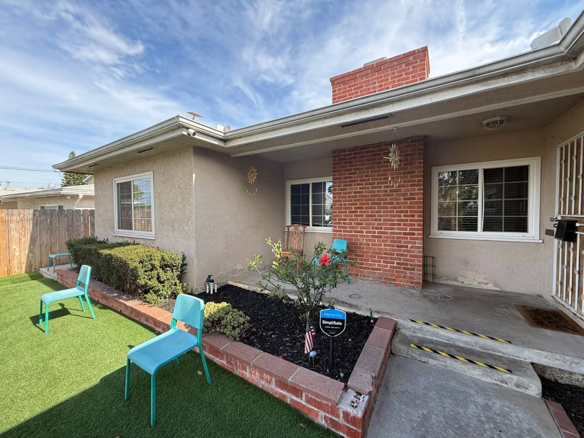 Townhouse for rent at 5223 E Falls View Dr, San Diego, CA 92115