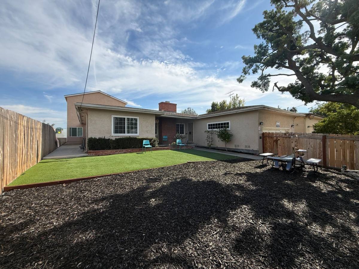 Townhouse for rent at 5223 E Falls View Dr, San Diego, CA 92115