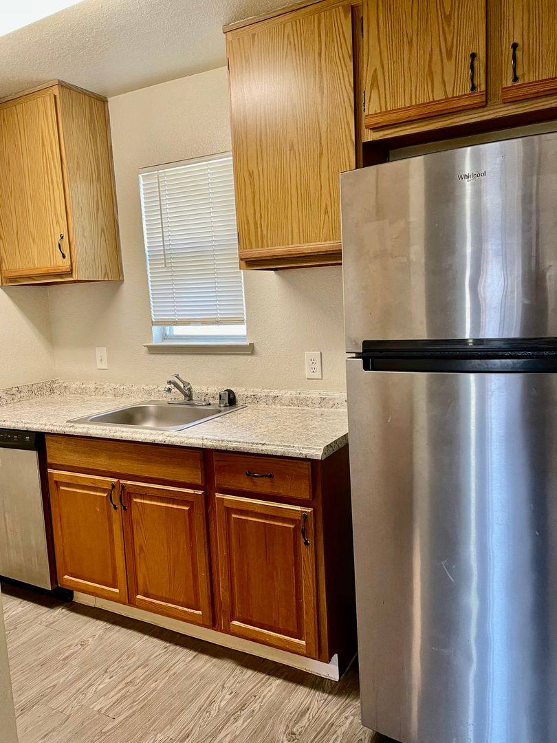 Apartment for rent at 3930 Hollister Ave, Carmichael, CA 95608