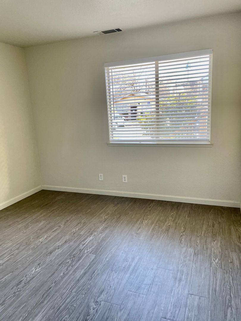 Apartment for rent at 3930 Hollister Ave, Carmichael, CA 95608