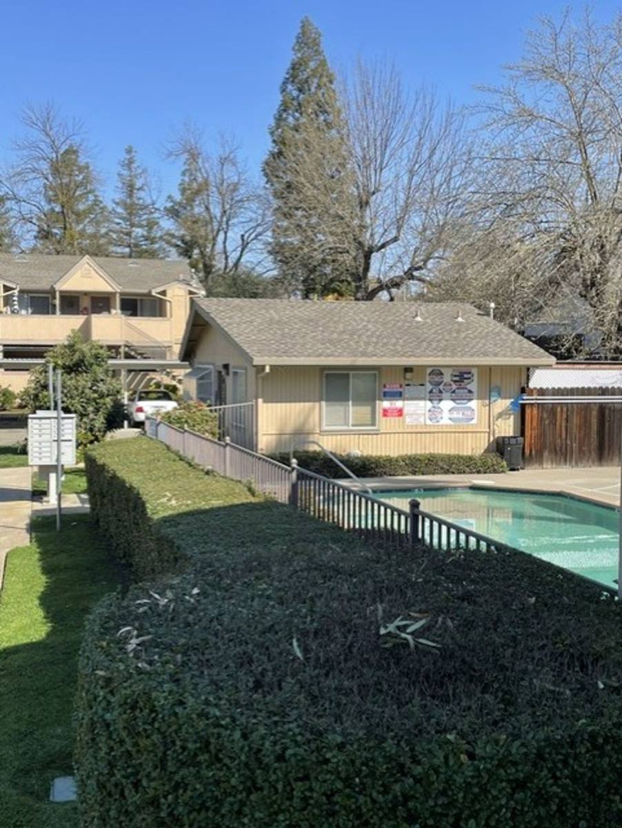 Apartment for rent at Hollister Apartment Complex, 3930 Hollister Ave, Carmichael, CA 95608