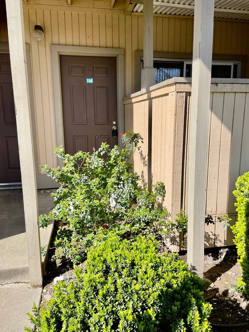 Apartment for rent at 3930 Hollister Ave, Carmichael, CA 95608