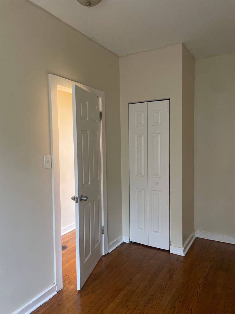 Apartment for rent at 7955-59 S Emerald Ave 714-20 W, Chicago, IL 60620