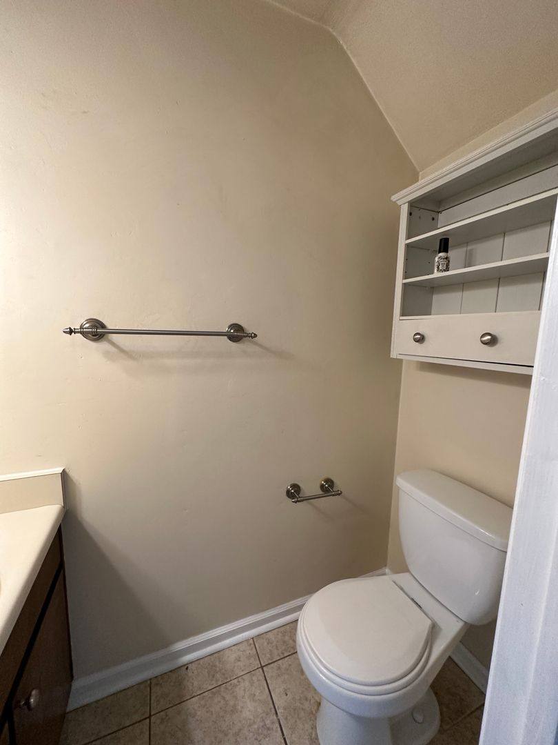Apartment for rent at 301 S Lipona Rd, Tallahassee, FL 32304