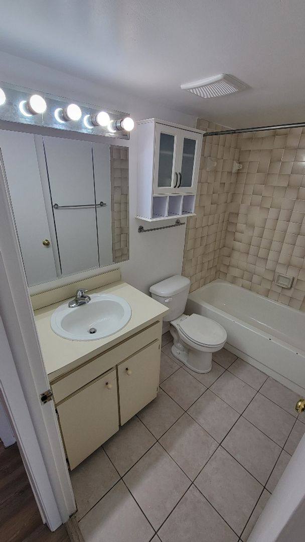 Apartment for rent at 8419 Camden St, Tampa, FL 33614