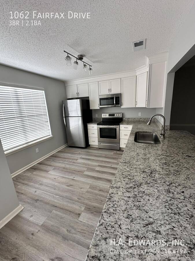 House for rent at 1062 Fairfax Dr, Tuscaloosa, AL 35406