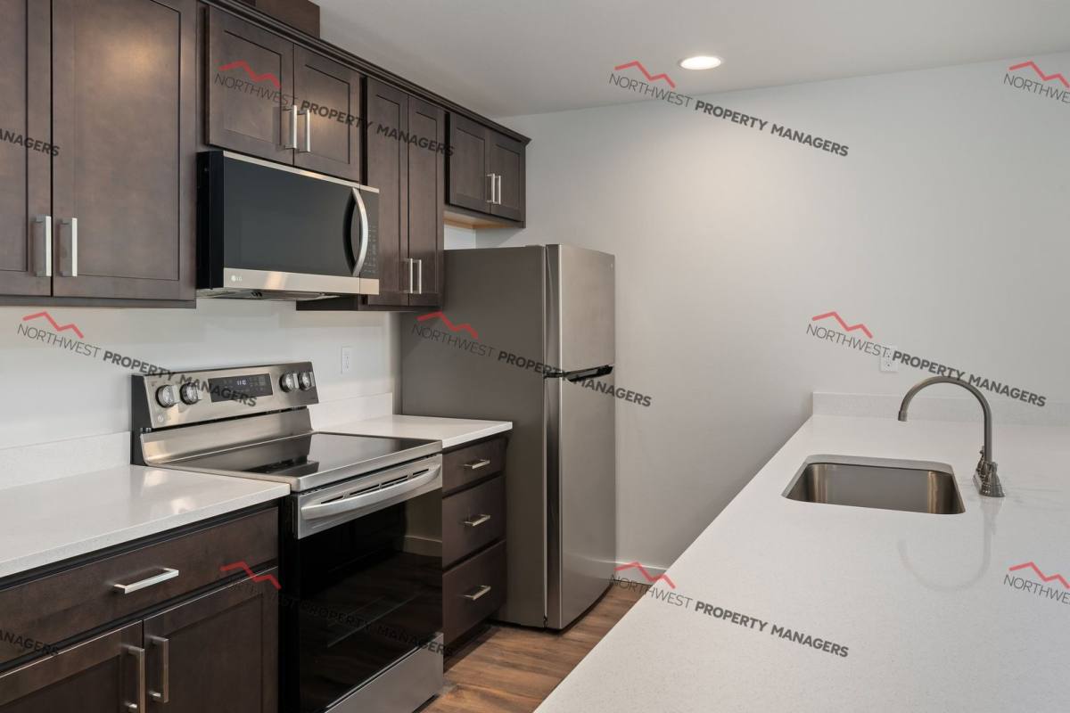 Townhouse for rent at 208 E Stella - 805-813 A B 3rd Ave NE, Napavine, WA 98565