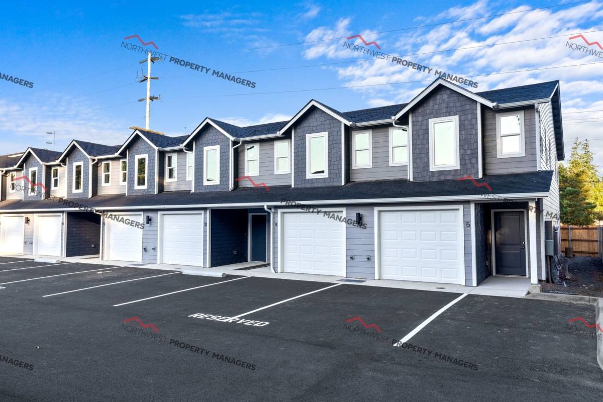 Townhouse for rent at 208 E Stella - 805-813 A B 3rd Ave NE, Napavine, WA 98565