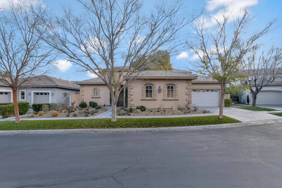 House for rent at 904 Pont Chartrain, Las Vegas, NV 89145