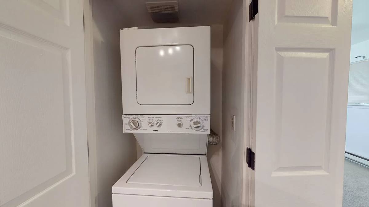 Apartment for rent at 14045 Greenwood Ave N, Seattle, WA 98133