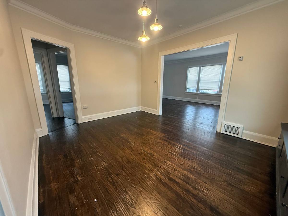 Apartment for rent at 3241 Kildare, Cleveland, OH 44118