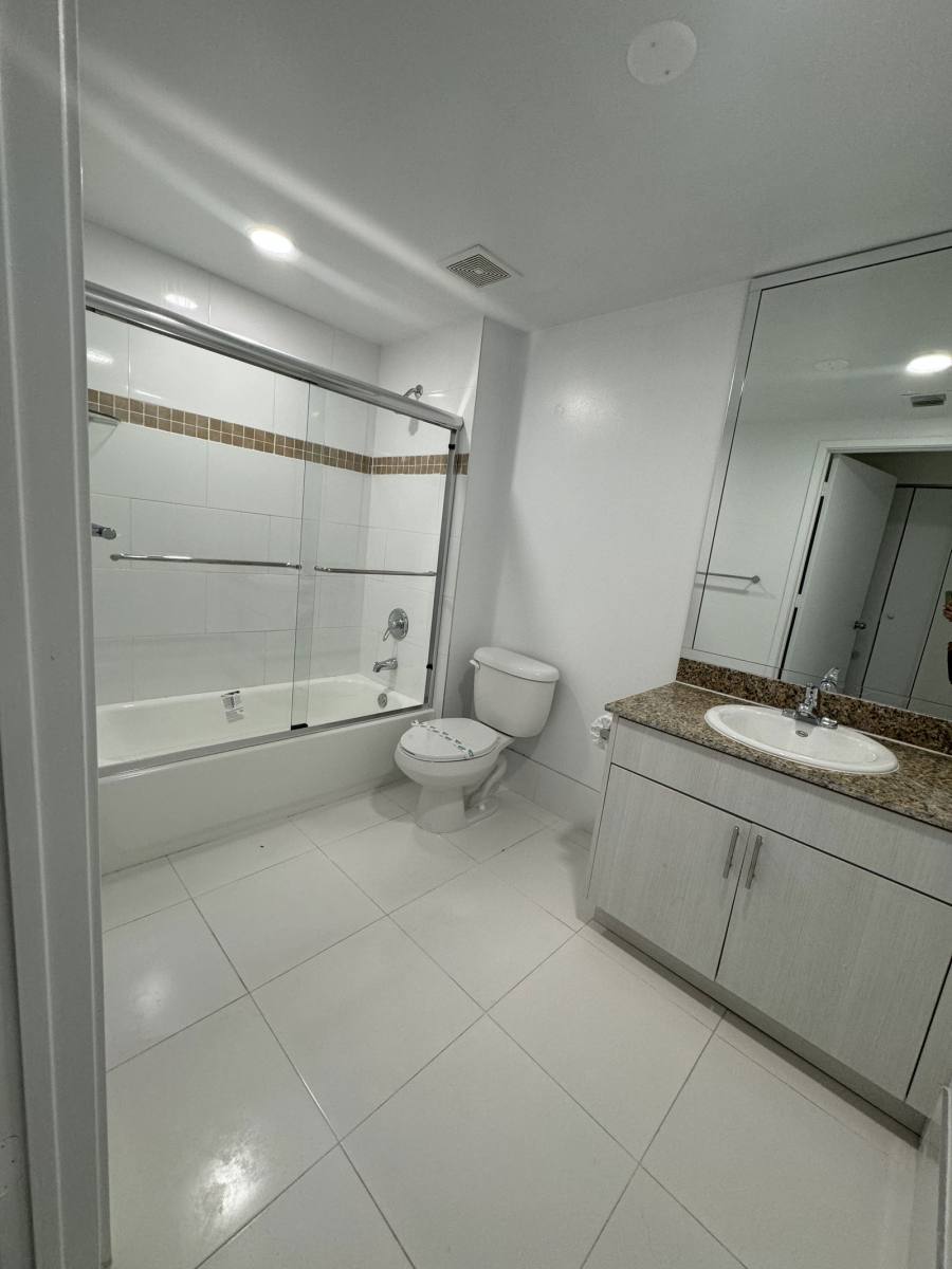 Apartment for rent at 1760 NW 7th St #605, Miami, FL 33125
