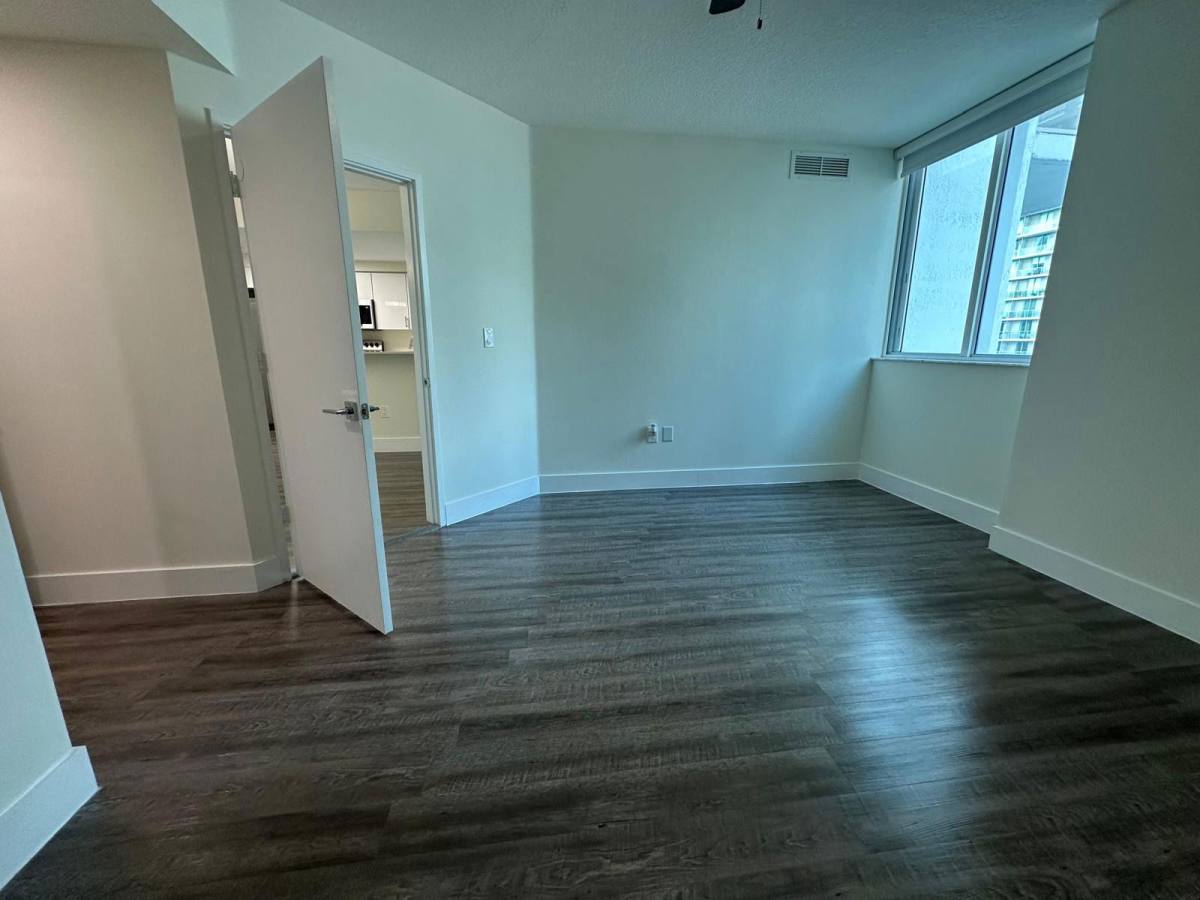 Apartment for rent at 110 SW 12th St #604, Miami, FL 33130