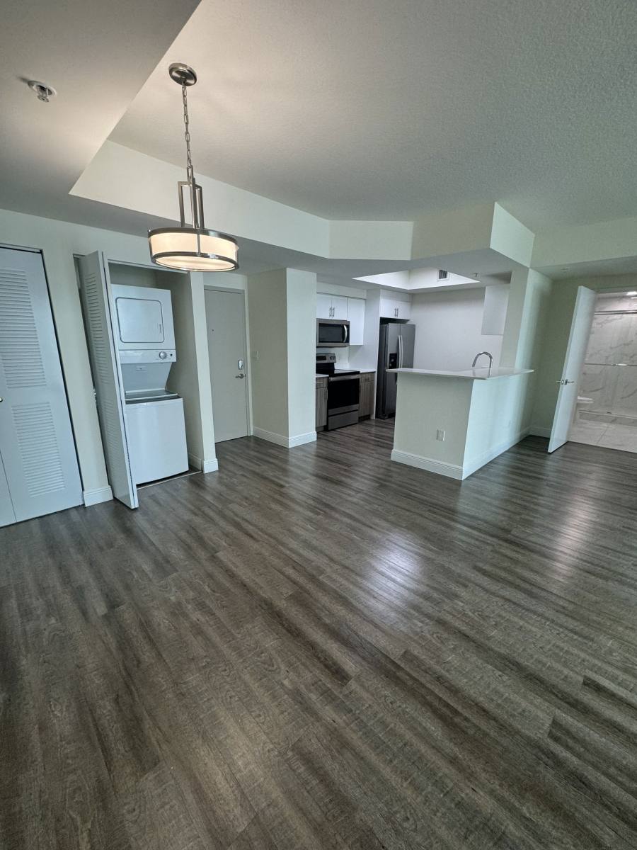 Apartment for rent at 110 SW 12th St #1006, Miami, FL 33130