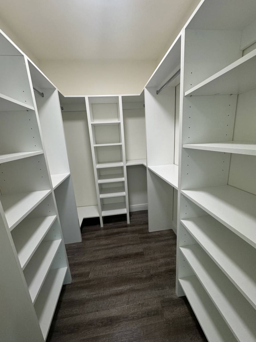 Apartment for rent at 110 SW 12th St #1006, Miami, FL 33130