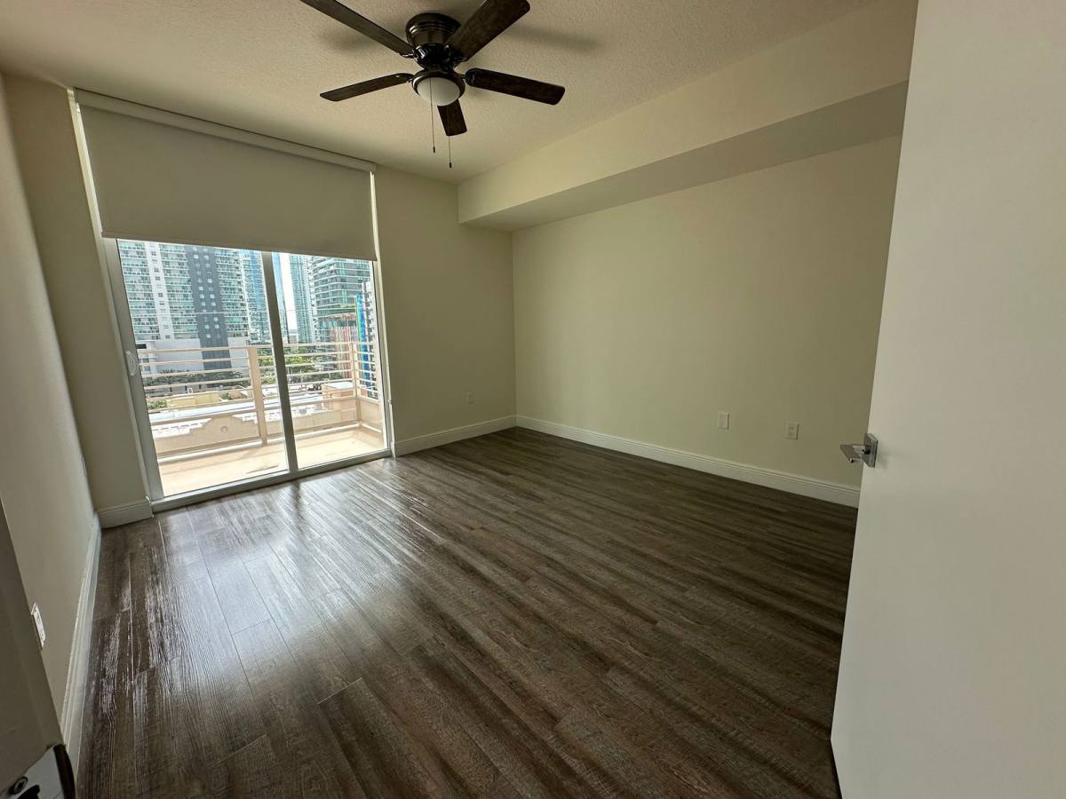 Apartment for rent at 110 SW 12th St #1006, Miami, FL 33130