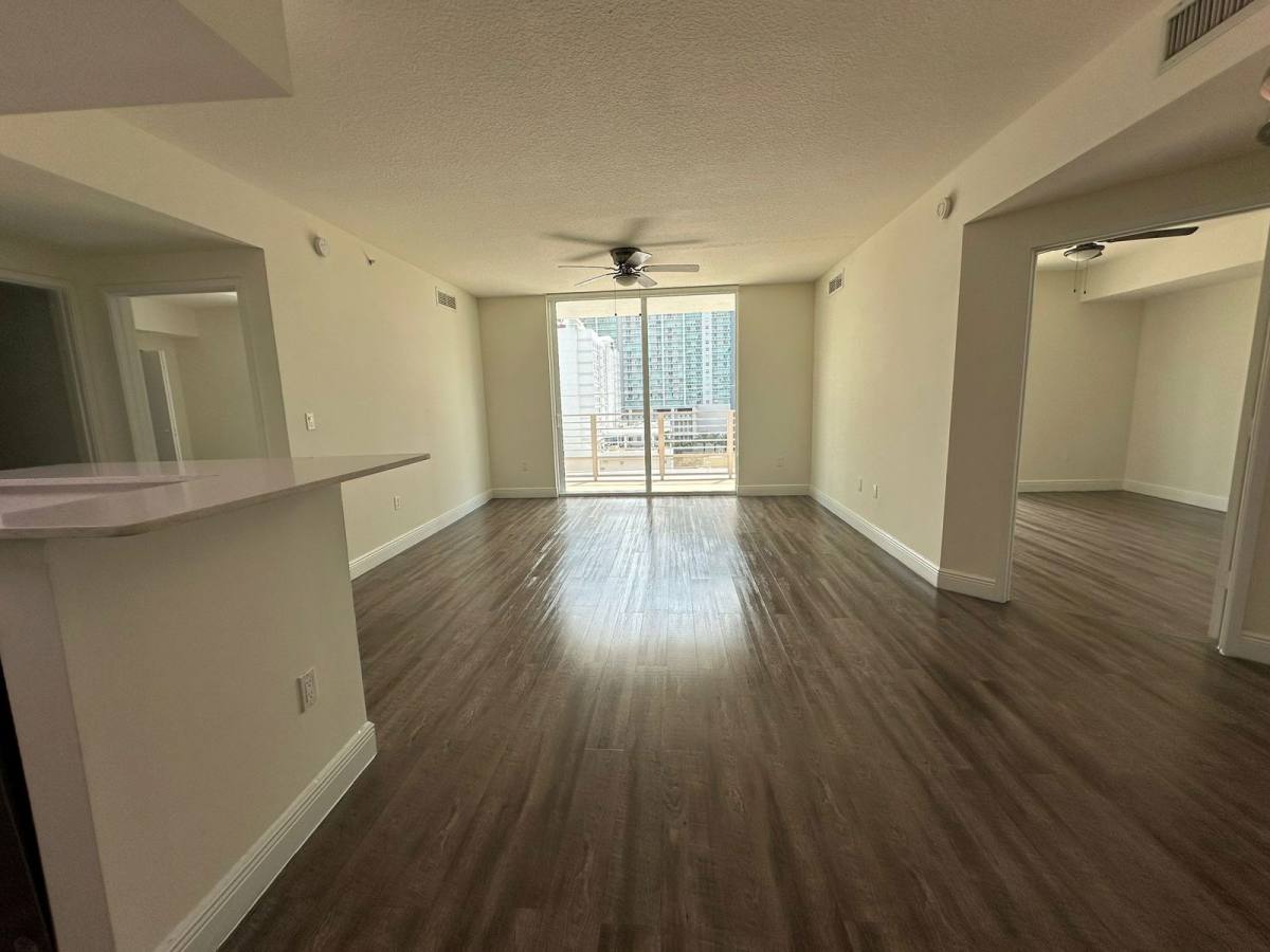 Apartment for rent at 110 SW 12th St #1006, Miami, FL 33130