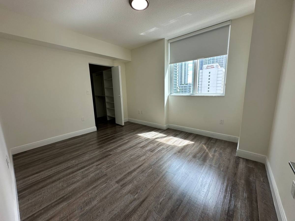 Apartment for rent at 110 SW 12th St #1006, Miami, FL 33130