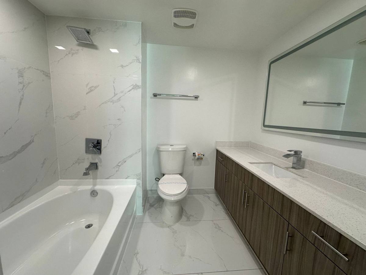 Apartment for rent at 110 SW 12th St #1006, Miami, FL 33130