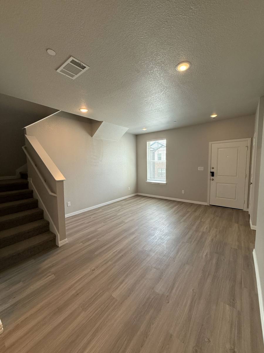 Townhouse for rent at 427 Willow Crossing E, Aledo, TX 76008