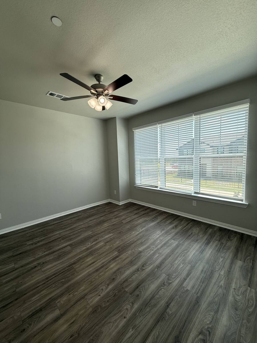 Townhouse for rent at 427 Willow Crossing E, Aledo, TX 76008