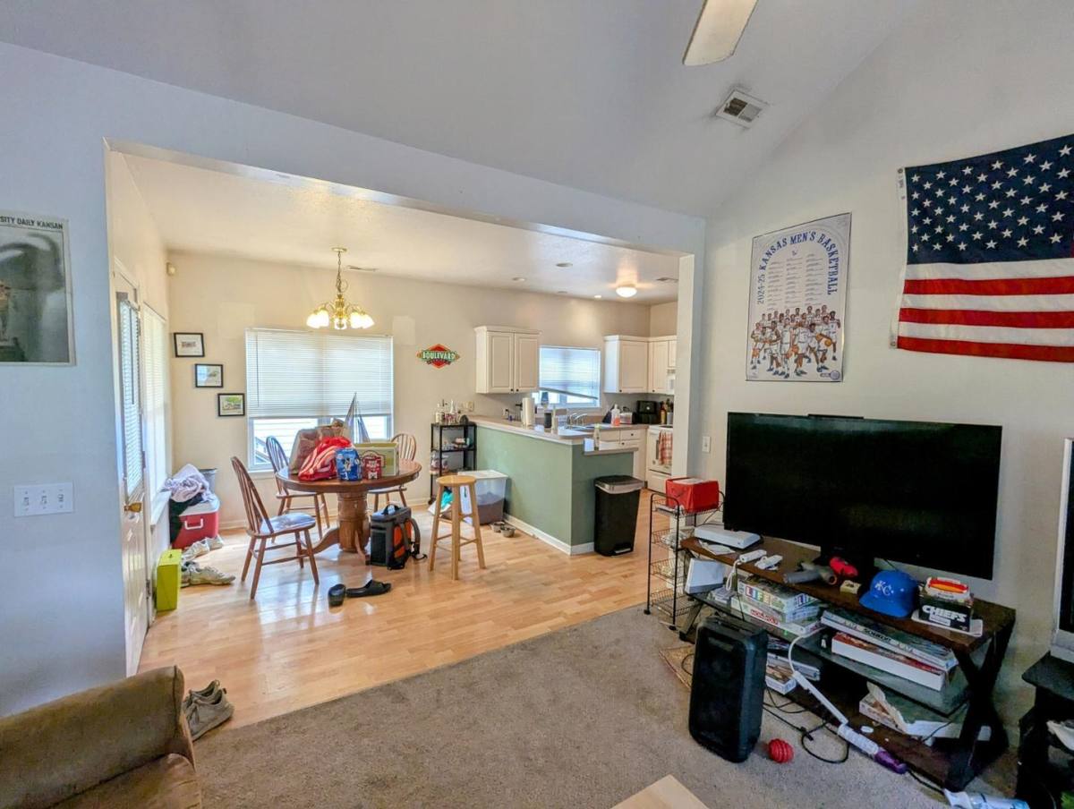 Apartment for rent at 911 Arkansas St, Lawrence, KS 66044