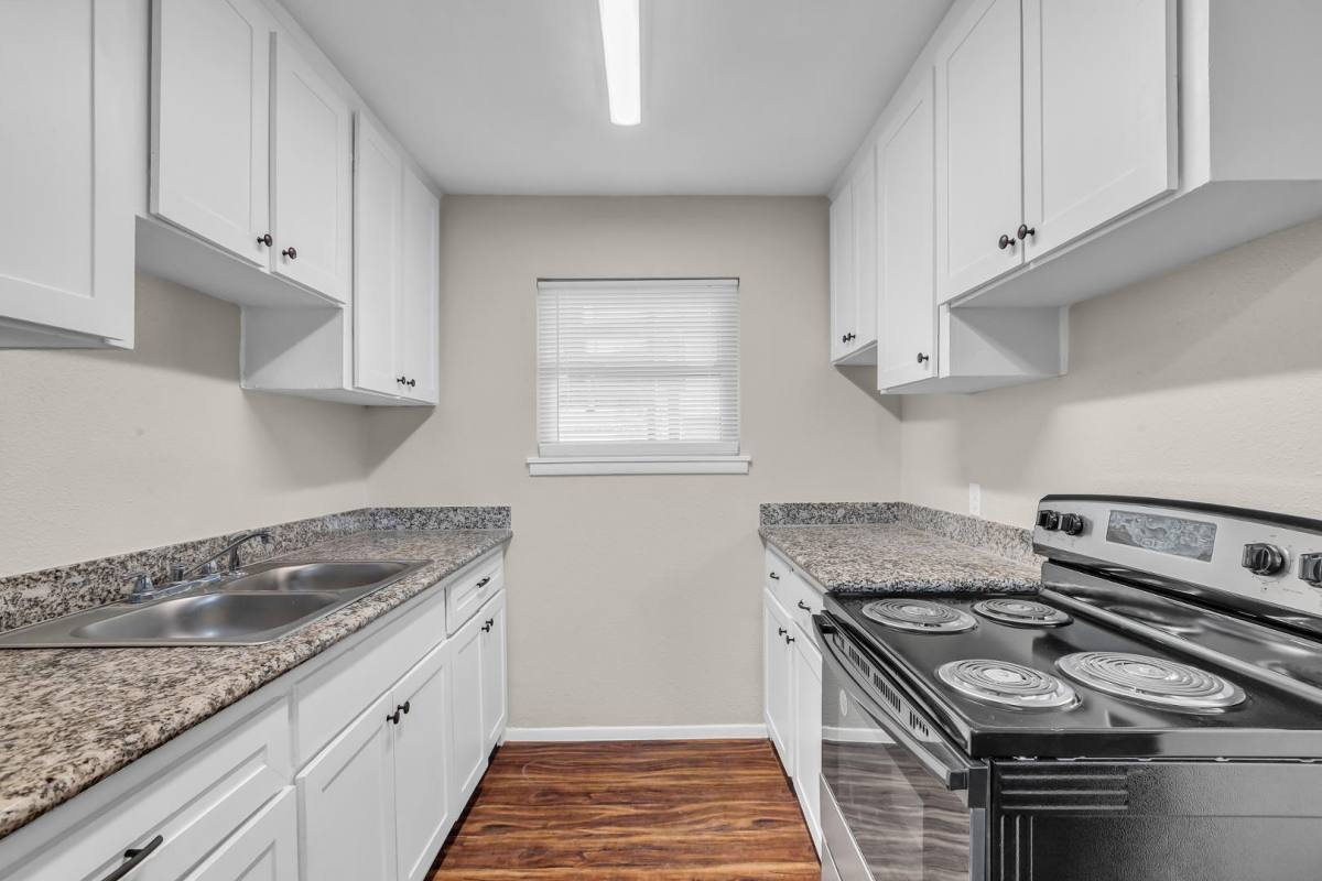 Apartment for rent at The Yellowstone, 4706 Yellowstone Blvd, Houston, TX 77021