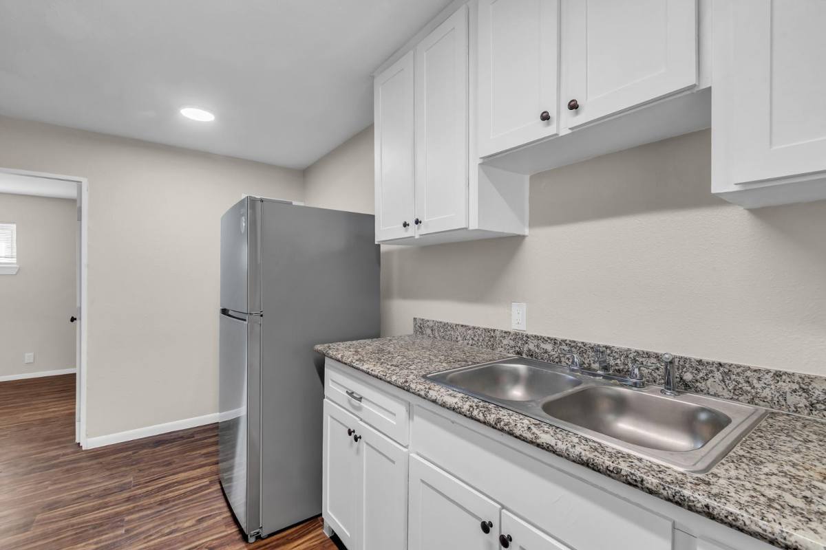Apartment for rent at The Yellowstone, 4706 Yellowstone Blvd, Houston, TX 77021