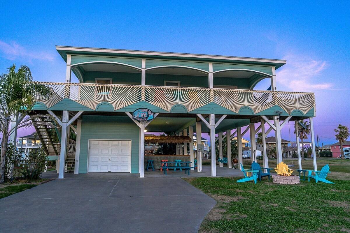 House for rent at Kingston Beach, 986 Bahama Dr, Port Bolivar, TX 77650