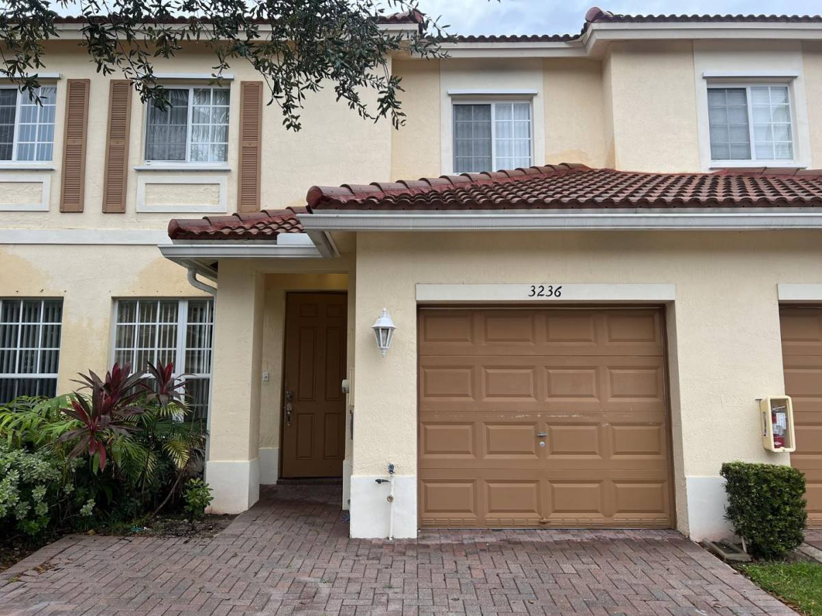 Townhouse for rent at The Isles at Oakland Park, 3222 NW 31st Terrace, Fort Lauderdale, FL 33309