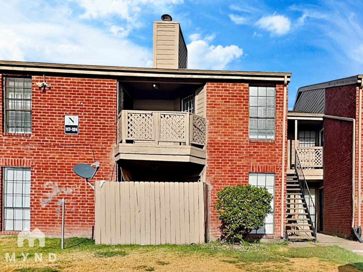 Apartment for rent at Piper's Crossing, 12500 Sandpiper Dr, Houston, TX 77035