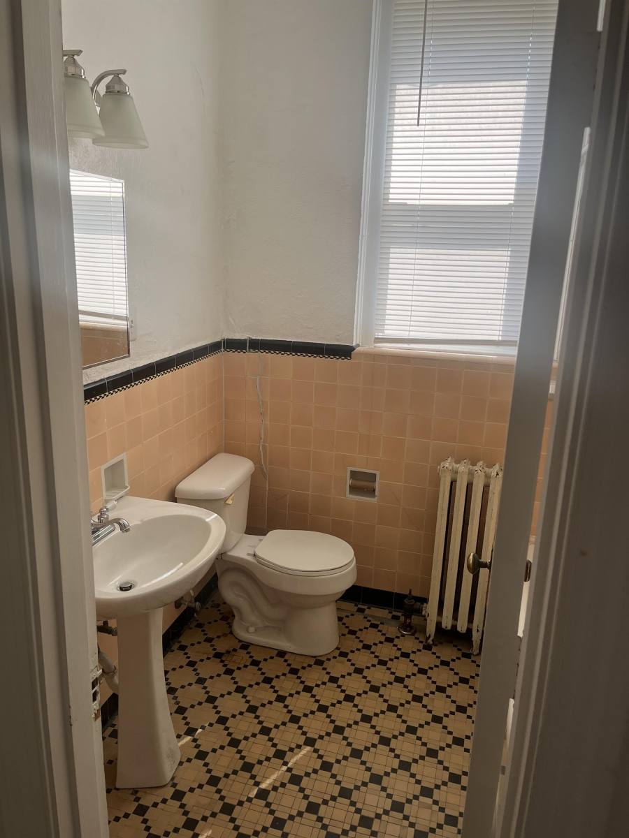 Apartment for rent at 31 E Otterman St, Greensburg, PA 15601
