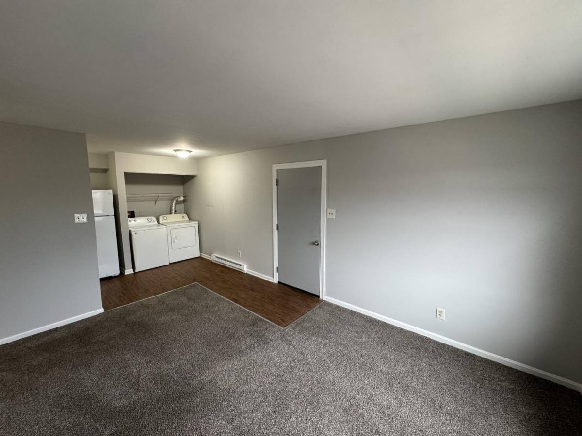 Apartment for rent at 119 Park St #10, Charles Town, WV 25414
