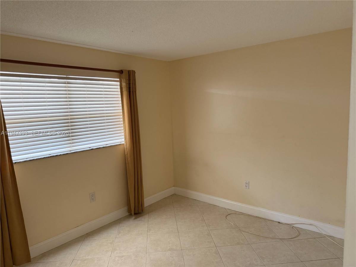Condo for rent at 7891 N Sunrise Lakes Dr #109, Fort Lauderdale, FL 33322
