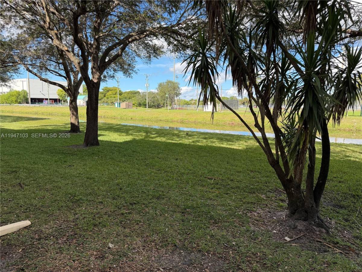 Condo for rent at 7891 N Sunrise Lakes Dr #109, Fort Lauderdale, FL 33322