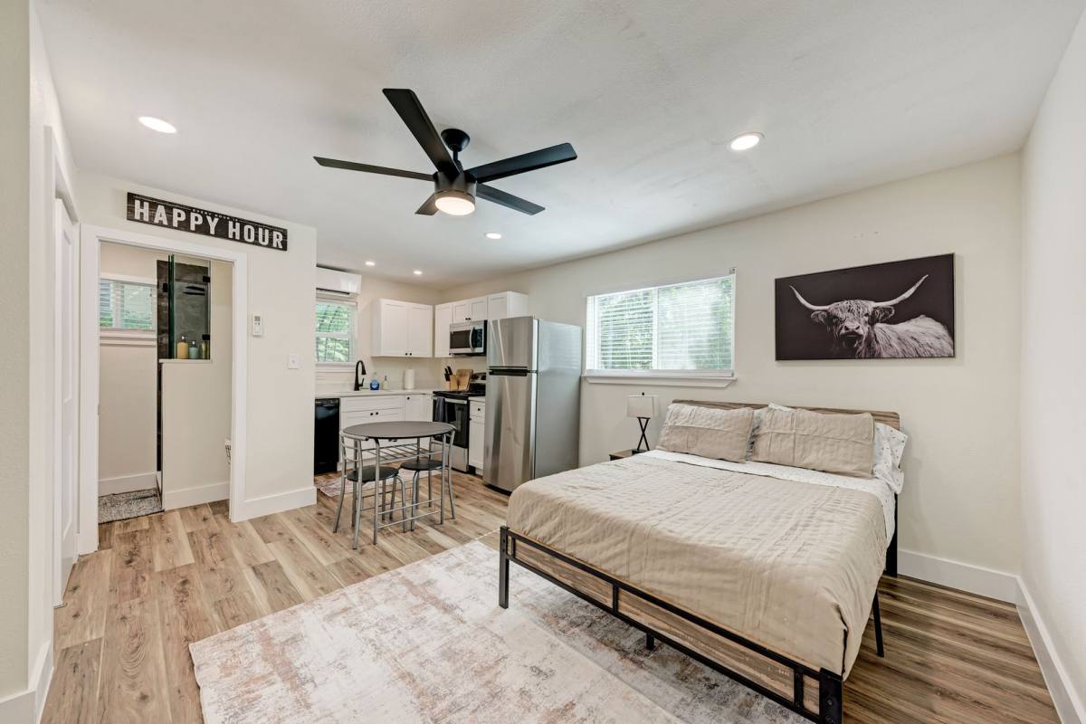Apartment for rent at 2302 Leon, Austin, TX 78705