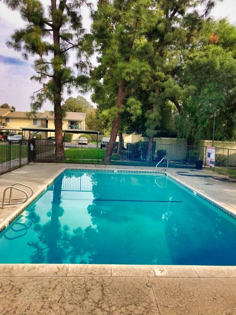 Apartment for rent at 5325 E Kings Canyon Rd, Fresno, CA 93727
