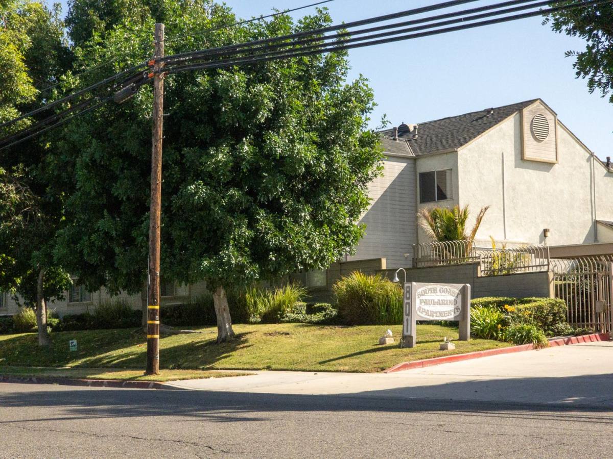 Apartment for rent at 801 Paularino Ave, Costa Mesa, CA 92626