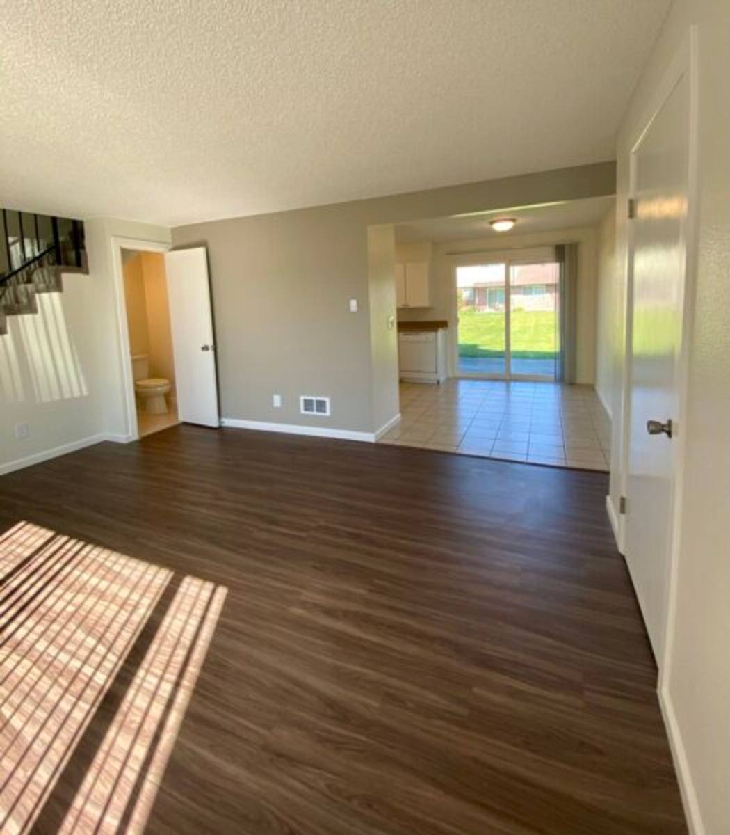 Townhouse for rent at 1710 Valley Ave E, Sumner, WA 98390