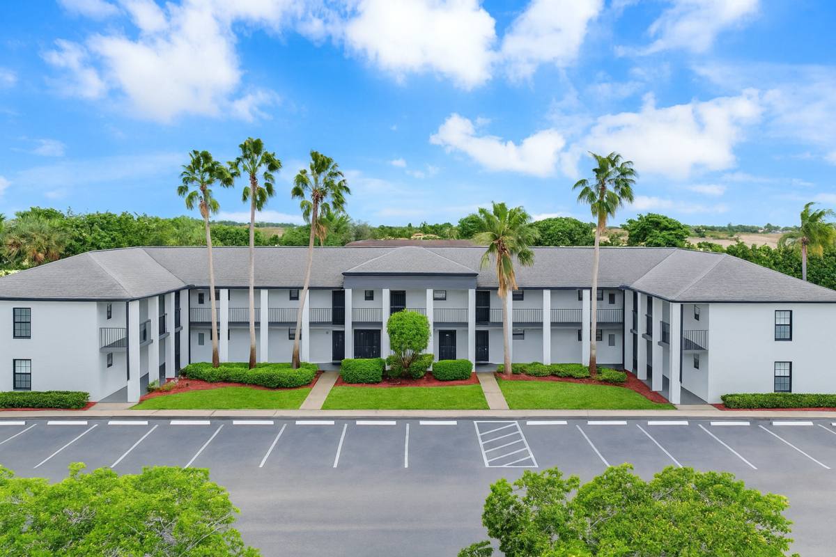 Apartment for rent at 7550 Stirling Rd, Hollywood, FL 33024