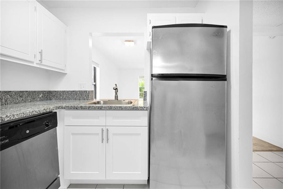 Apartment for rent at 7550 Stirling Rd, Hollywood, FL 33024