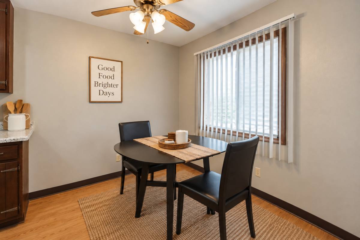 Apartment for rent at 3419-3421 Kingswood Place, Waterloo, IA 50701