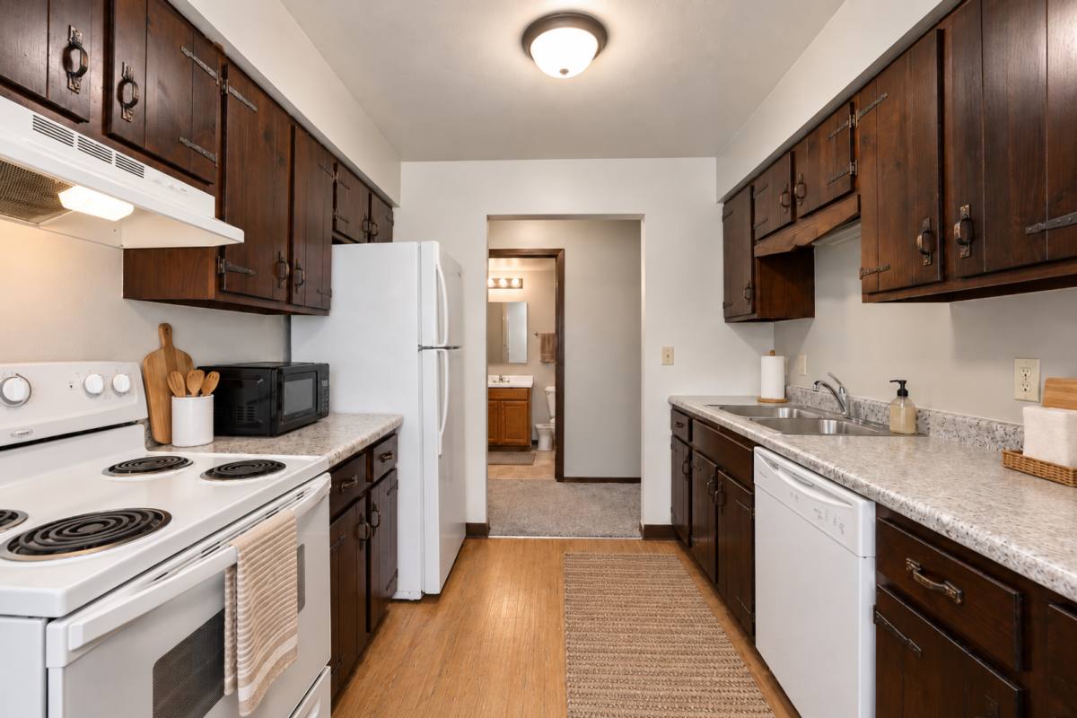 Apartment for rent at 3419-3421 Kingswood Place, Waterloo, IA 50701