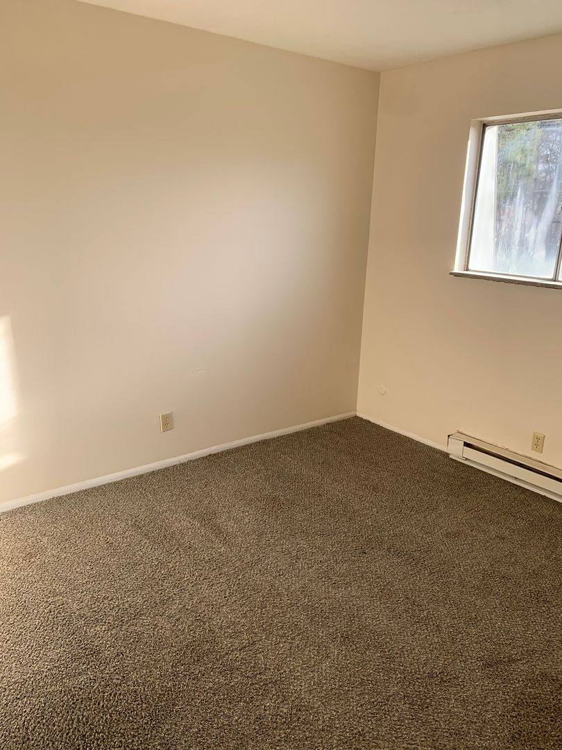 Townhouse for rent at 836 S 13th St, Sebring, OH 44672