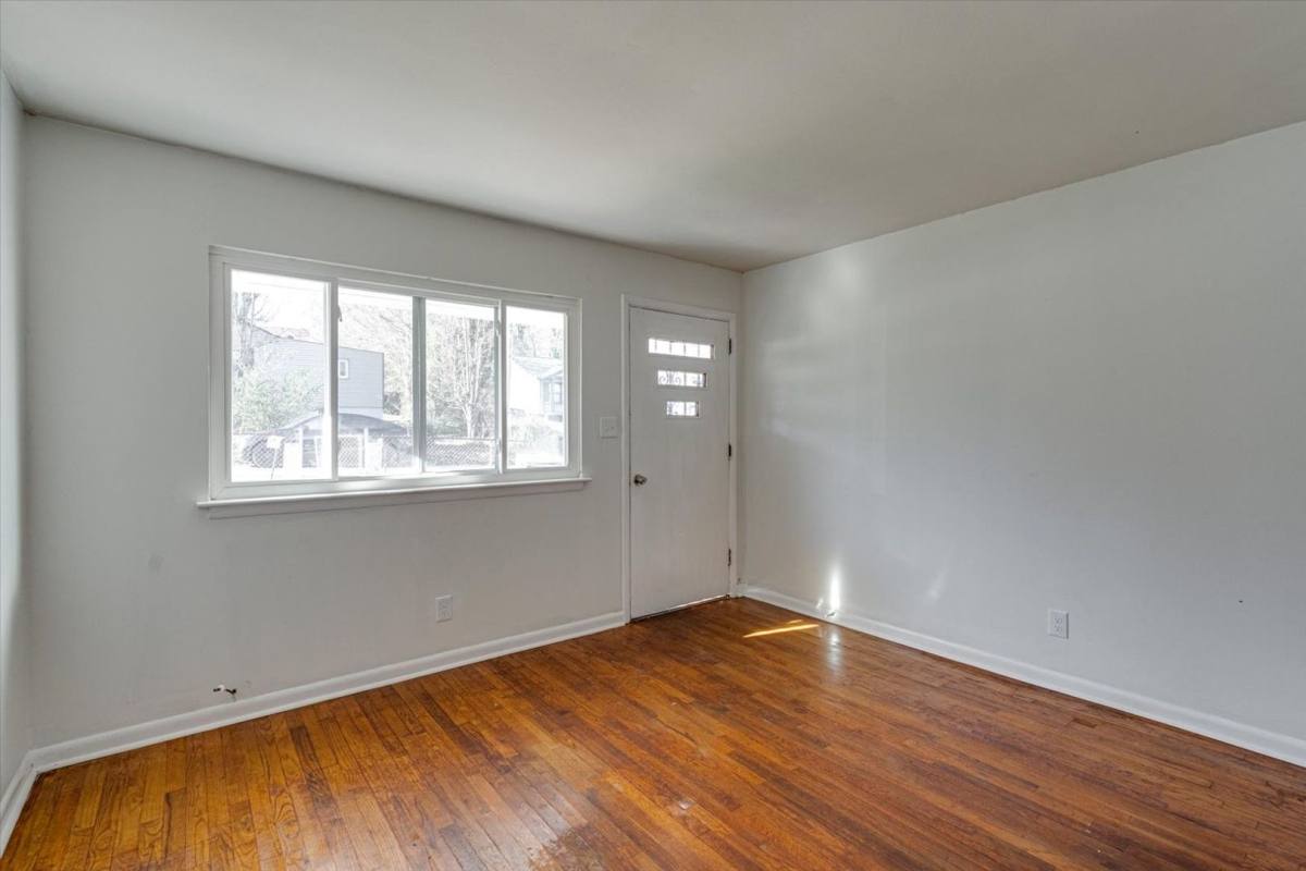 Apartment for rent at 1002 Belmeade Ave, Chattanooga, TN 37411