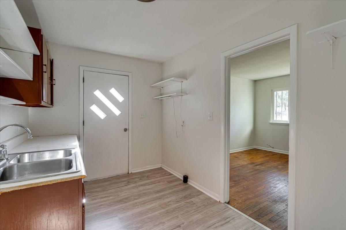 Apartment for rent at 1002 Belmeade Ave, Chattanooga, TN 37411