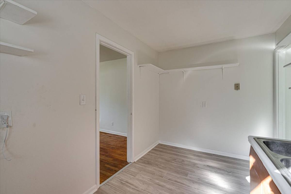 Apartment for rent at 1002 Belmeade Ave, Chattanooga, TN 37411