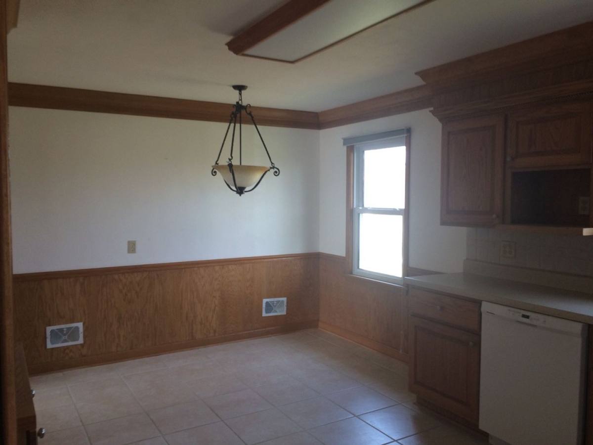 House for rent at 1358 Pottery Rd, Washington, MO 63090